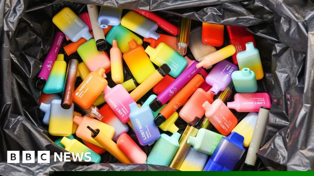 Put a £5 deposit on vapes to stop littering, say waste companies